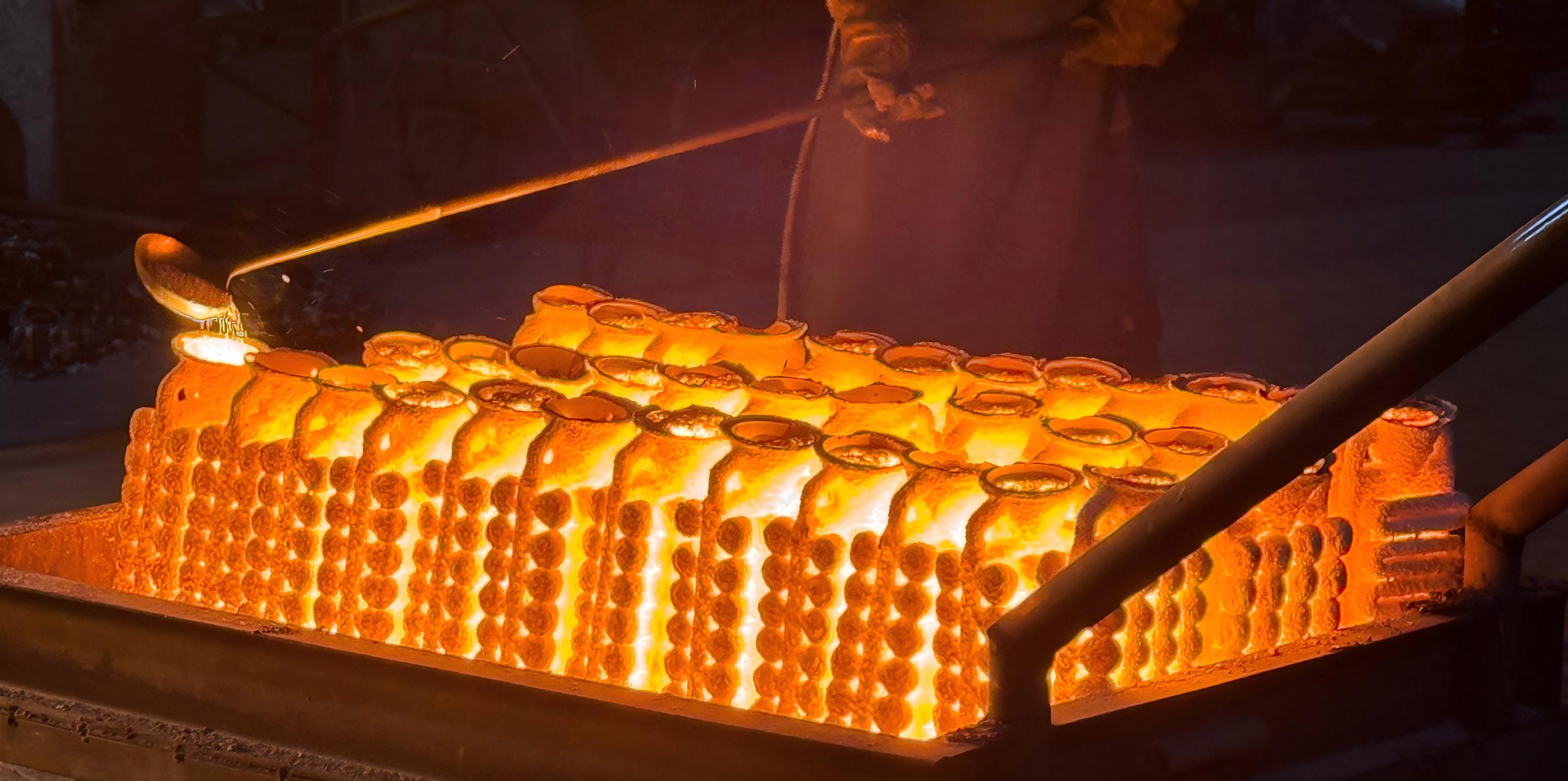 Molten steel being poured into ceramic shell molds in Zeren\'s casting workshop